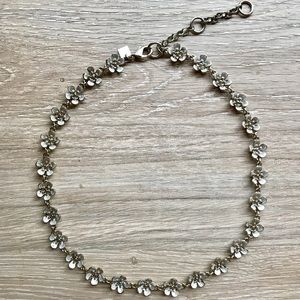 BR flower necklace